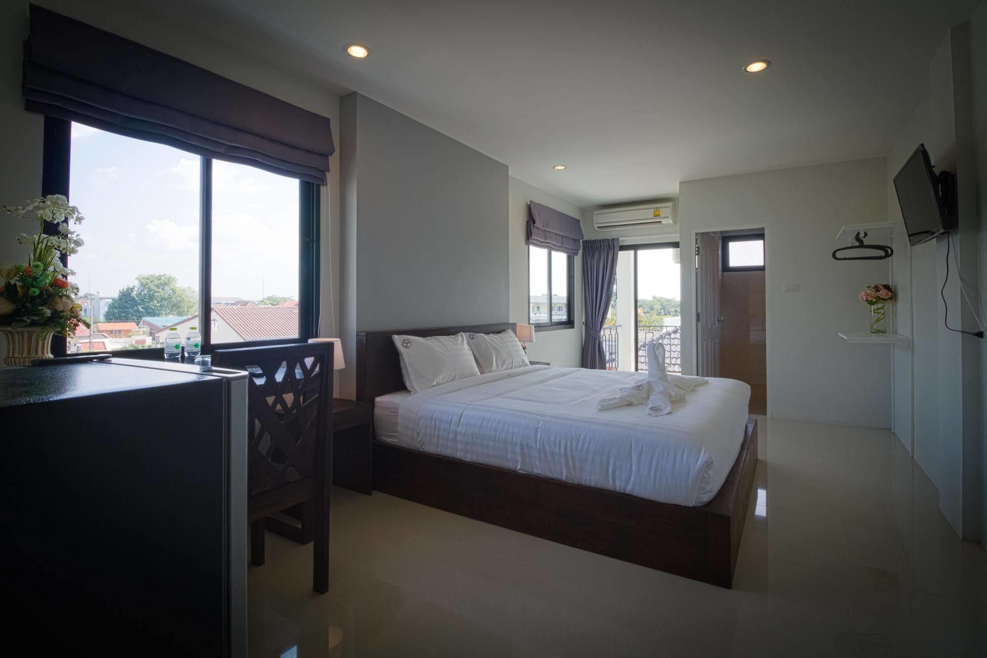 Hotel Rest Solution Chiang Mai Exterior foto